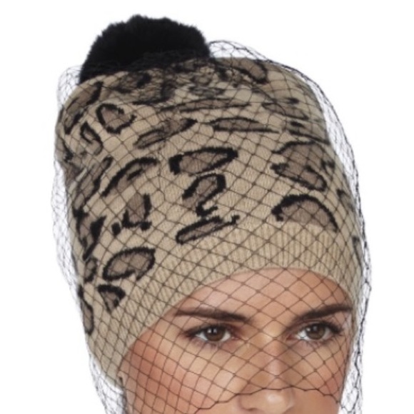 🆕BCBGMaxAzria CAMEL LEOPARD PRINT BEANIE WITH BLACK VEIL & RABBIT FUR POMPOM - Picture 5 of 8